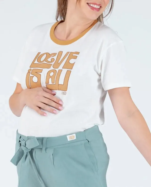 cache-c-ur-love-is-all-t-shirt-de-grossesse-ivoire-coton-bio image 1