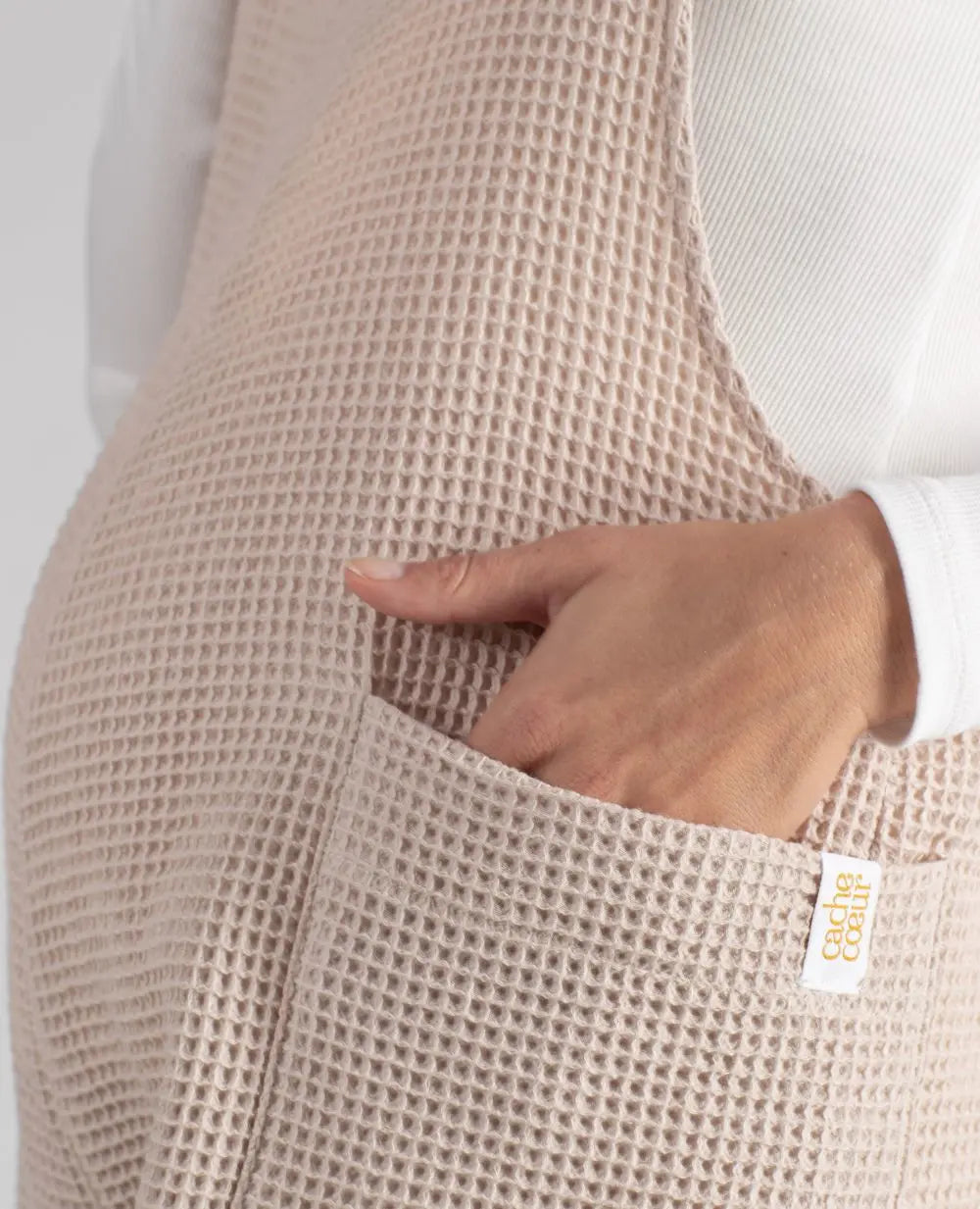 cache-c-ur-salopette-de-maternit-et-d-allaitement-maya-beige image 6