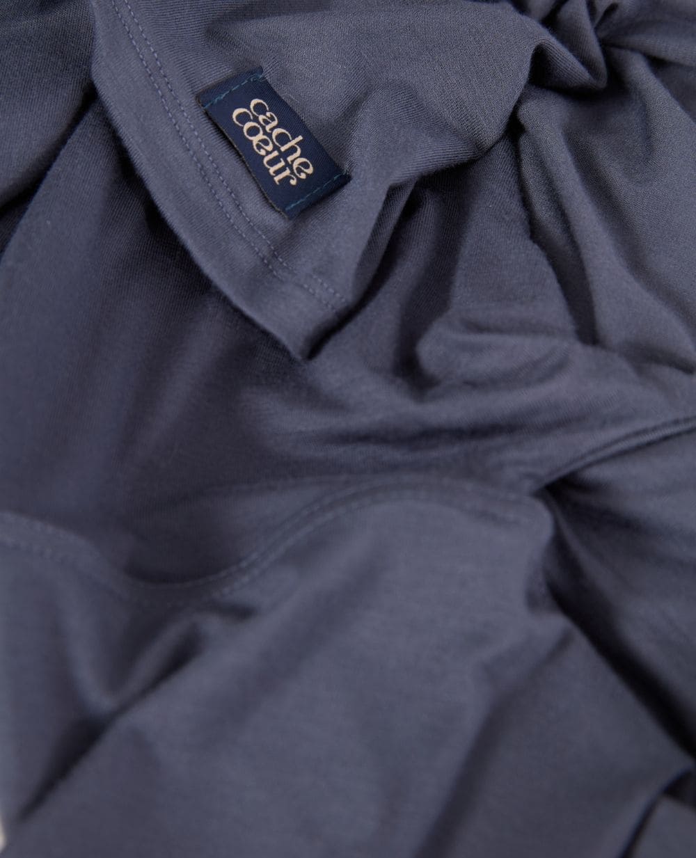 cache-c-ur-t-shirt-grossesse-et-allaitement-manches-longues-louna-bleu-nuit image 6