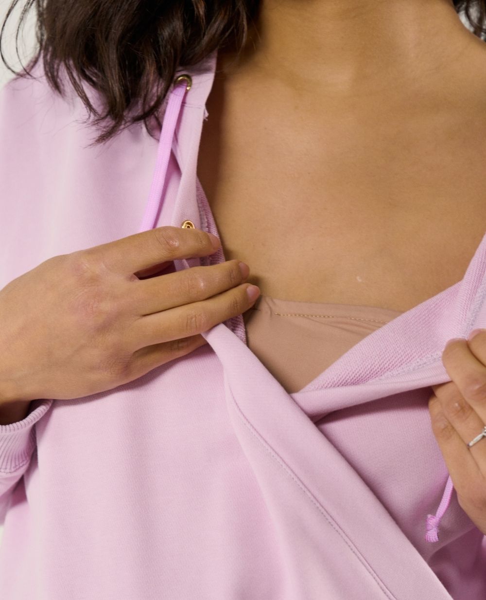cache-c-ur-hoodie-de-grossesse-et-d-allaitement-coconut-lila image 6