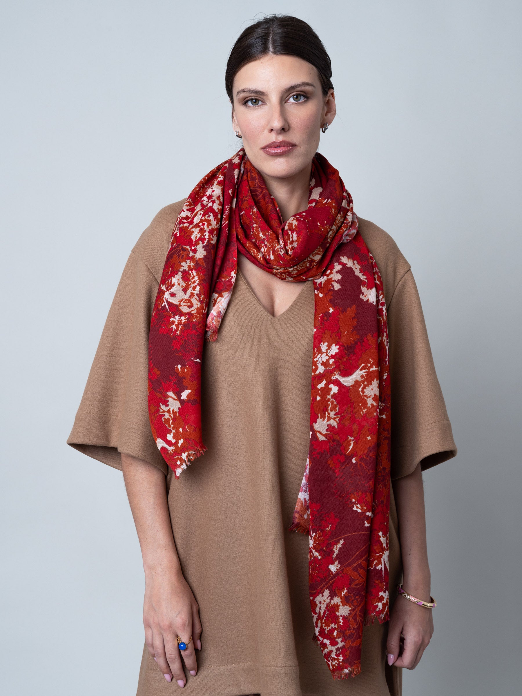 petrusse-tole-brahma-red-grand-ch-le-coton-franges-motif-puissant image 1