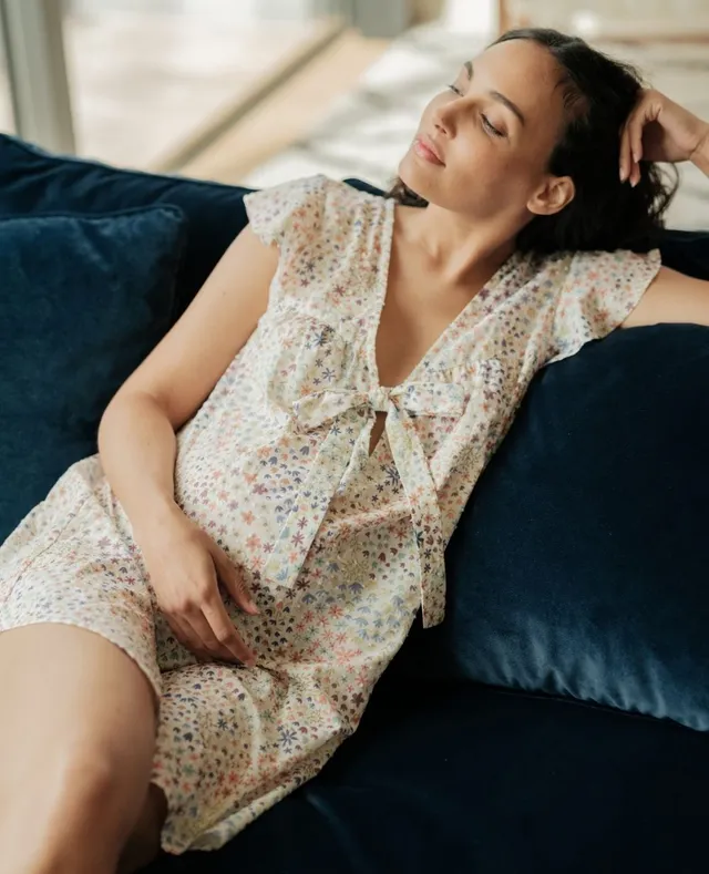 cache-c-ur-chemise-de-nuit-de-grossesse-et-d-allaitement-caroline-multicolore image 1