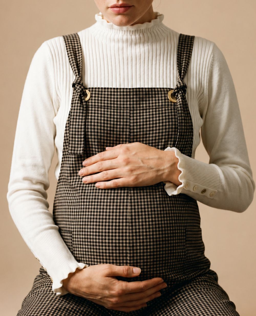 cache-c-ur-salopette-de-grossesse-et-d-allaitement-mae-noir-beige image 5