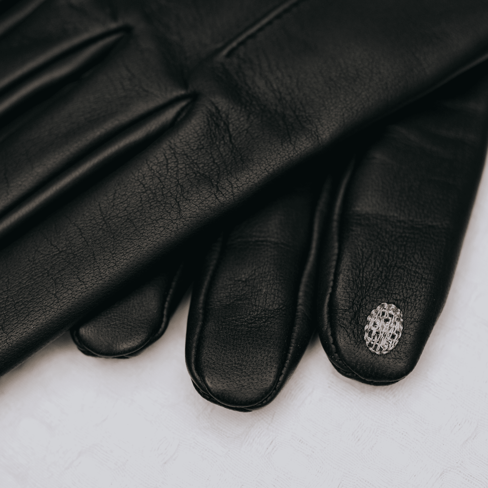 causse-oscar-gants-tactiles-en-cuir-d-agneau-pour-homme image 2