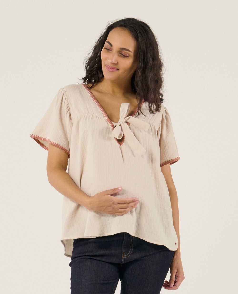 cache-c-ur-blouse-et-chemise-d-allaitement-soraya-beige image 1