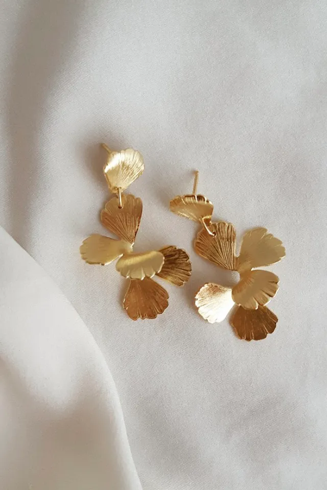 maison-sabben-boucles-d-oreilles-velours-fleur-d-structur-e image 1