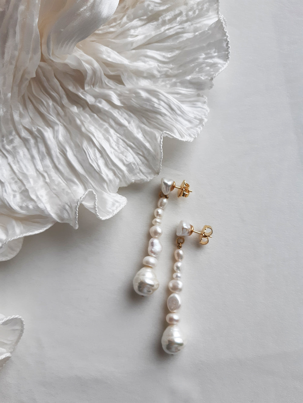 maison-sabben-boucles-d-oreilles-aurore-perles-nacr-es-6-5-cm image 1
