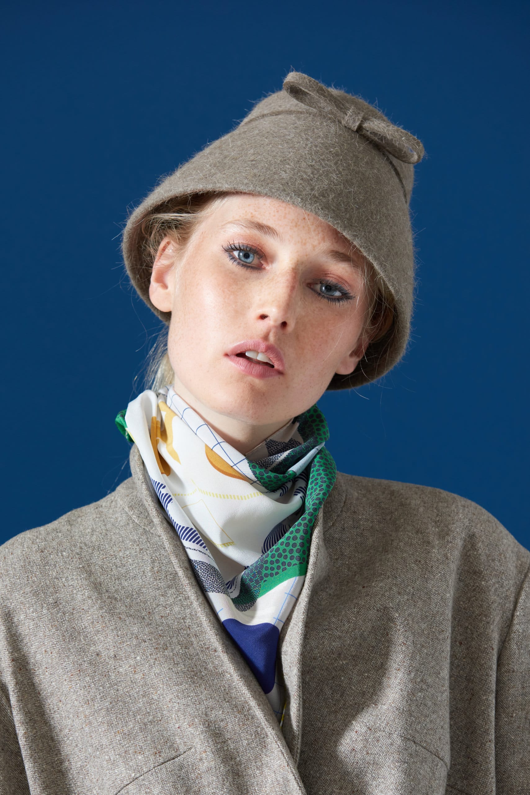 mademoiselle-chapeaux-h-lo-se-chapeau-de-c-r-monie-femme image 3