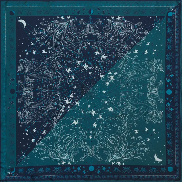 petrusse-carr-soie-90-z-nith-marine-foulard-en-soie image 1