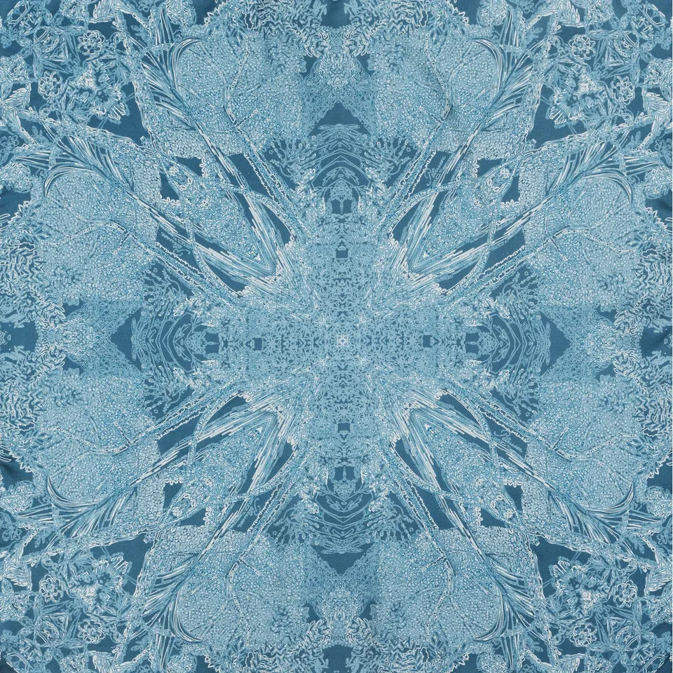 petrusse-euphoria-mini-bleu-denim-carr-de-soie-65cm image 1