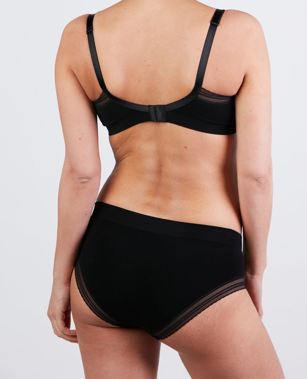 cache-c-ur-milk-slip-taille-basse-sans-couture-noir image 3