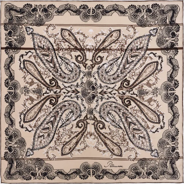 petrusse-moon-twill-ivoire-carr-laine-100x100-cm image 1