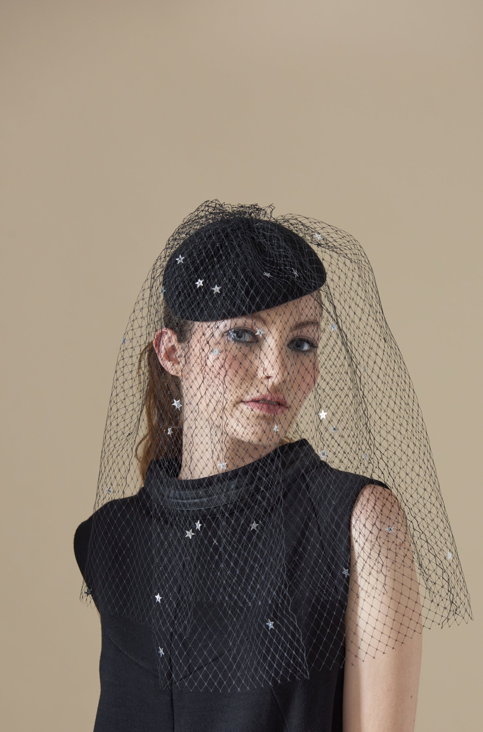 mademoiselle-chapeaux-maia-chapeau-de-c-r-monie-femme image 3