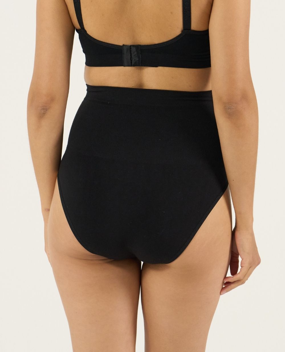 cache-c-ur-essentiel-maxi-culotte-de-grossesse-sans-couture-noir image 5
