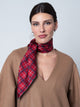 petrusse-carr-soie-90-clan-petrusse-rouge image 2