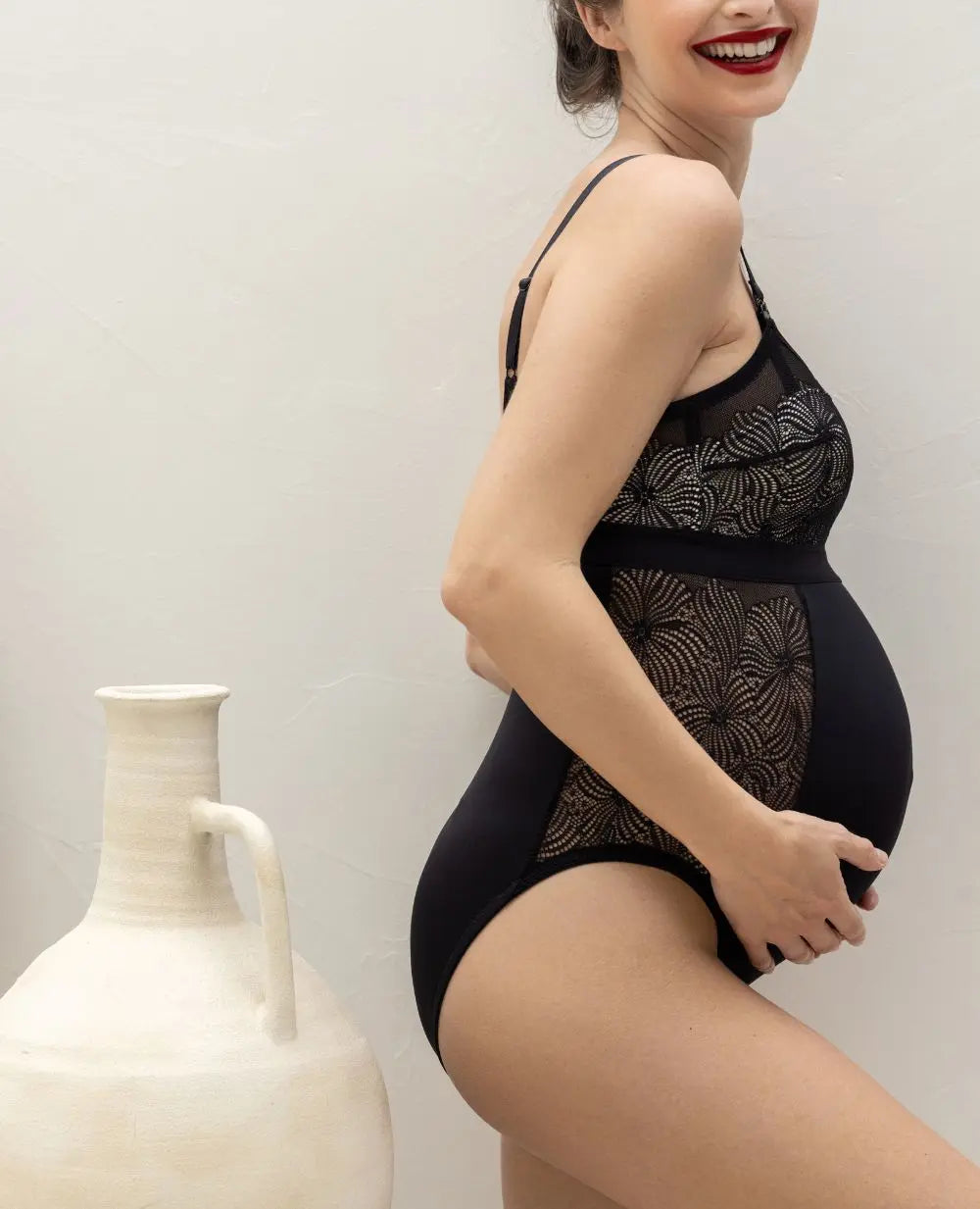 cache-c-ur-dahlia-body-de-grossesse-et-d-allaitement-noir image 2