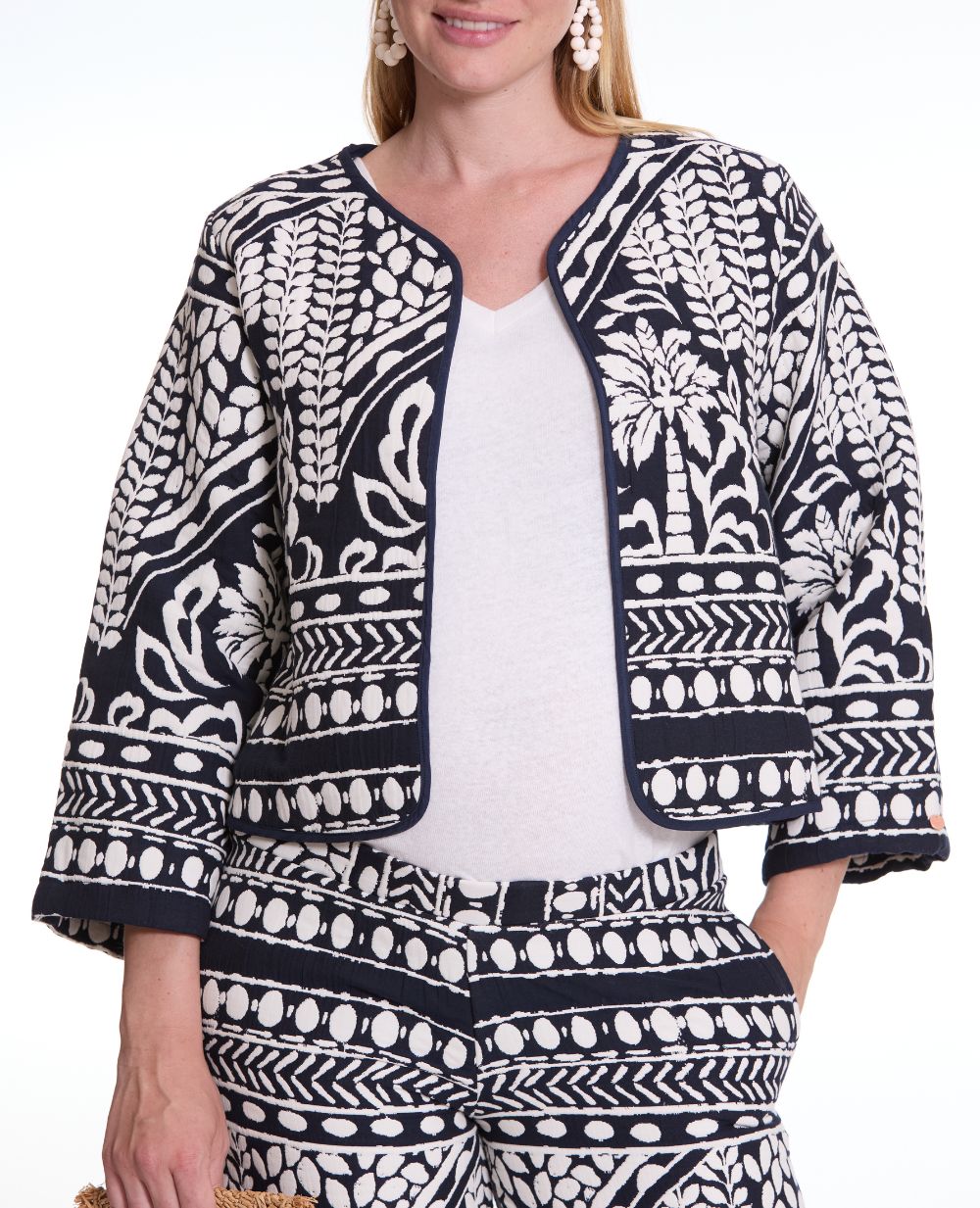 cache-c-ur-java-veste-jacquard-matelass-e-multico-maternit image 4
