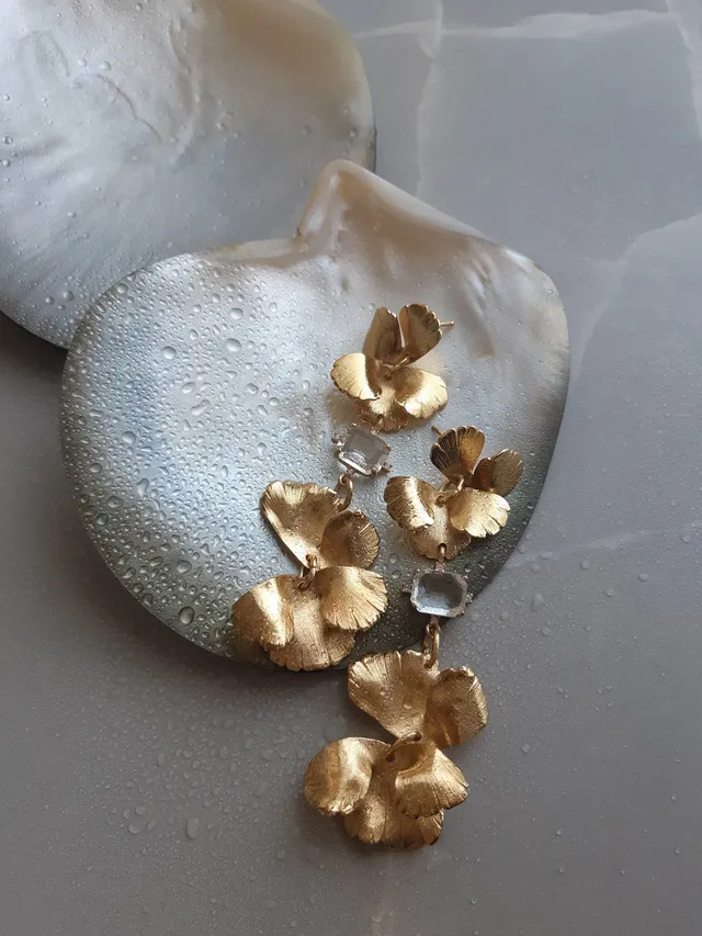 maison-sabben-almond-boucles-d-oreilles-mari-e-longues-10cm-strass-p-tales image 1