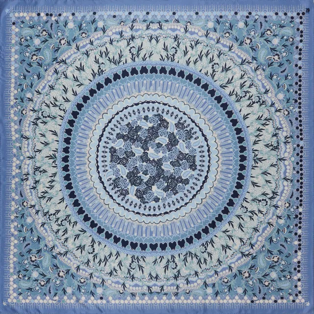 petrusse-boh-me-c-lest-blue-grand-carr-soie-130 image 1