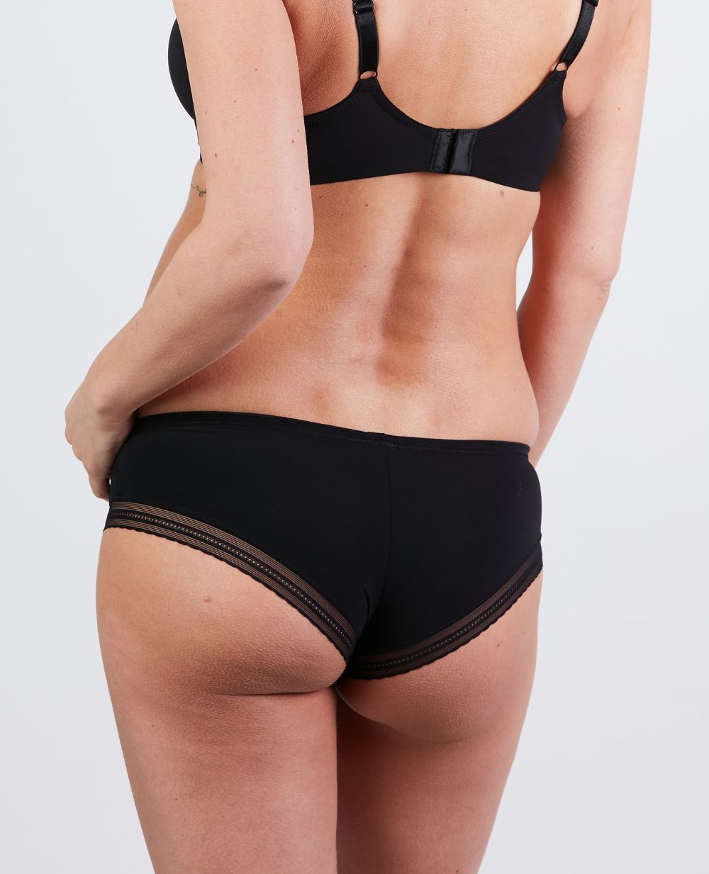 cache-c-ur-milk-shorty-de-grossesse-noir image 3