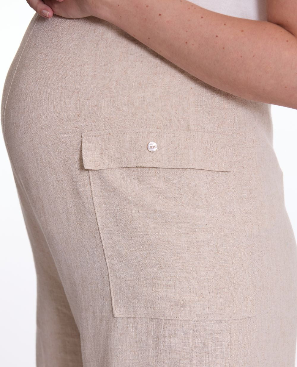 cache-c-ur-eloise-salopette-short-de-maternit-naturel image 5