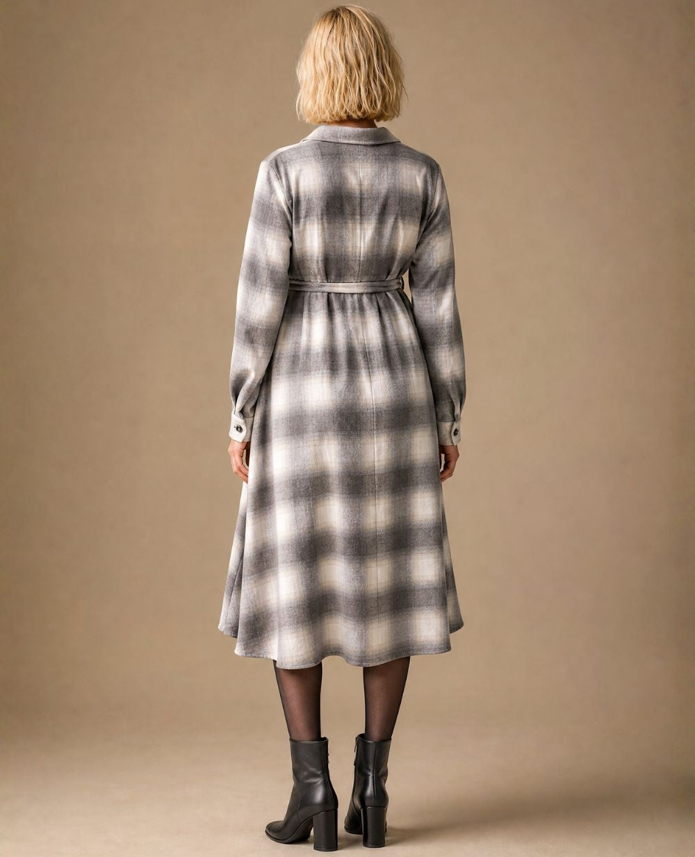 cache-c-ur-robe-d-allaitement-chelsea-beige-carreaux image 3