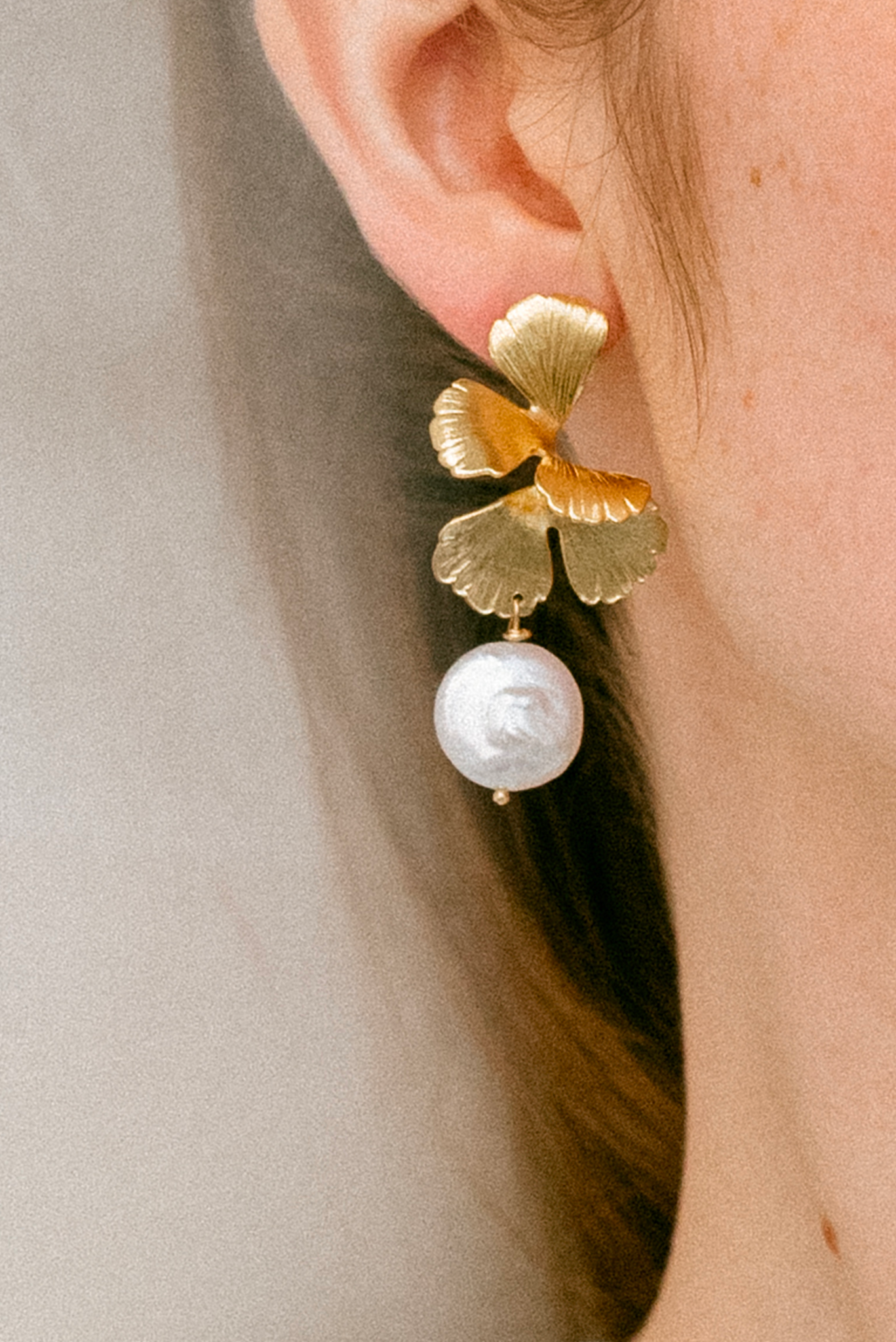 maison-sabben-boucles-d-oreilles-univers-pearl-small-baroque-4-5-cm image 4