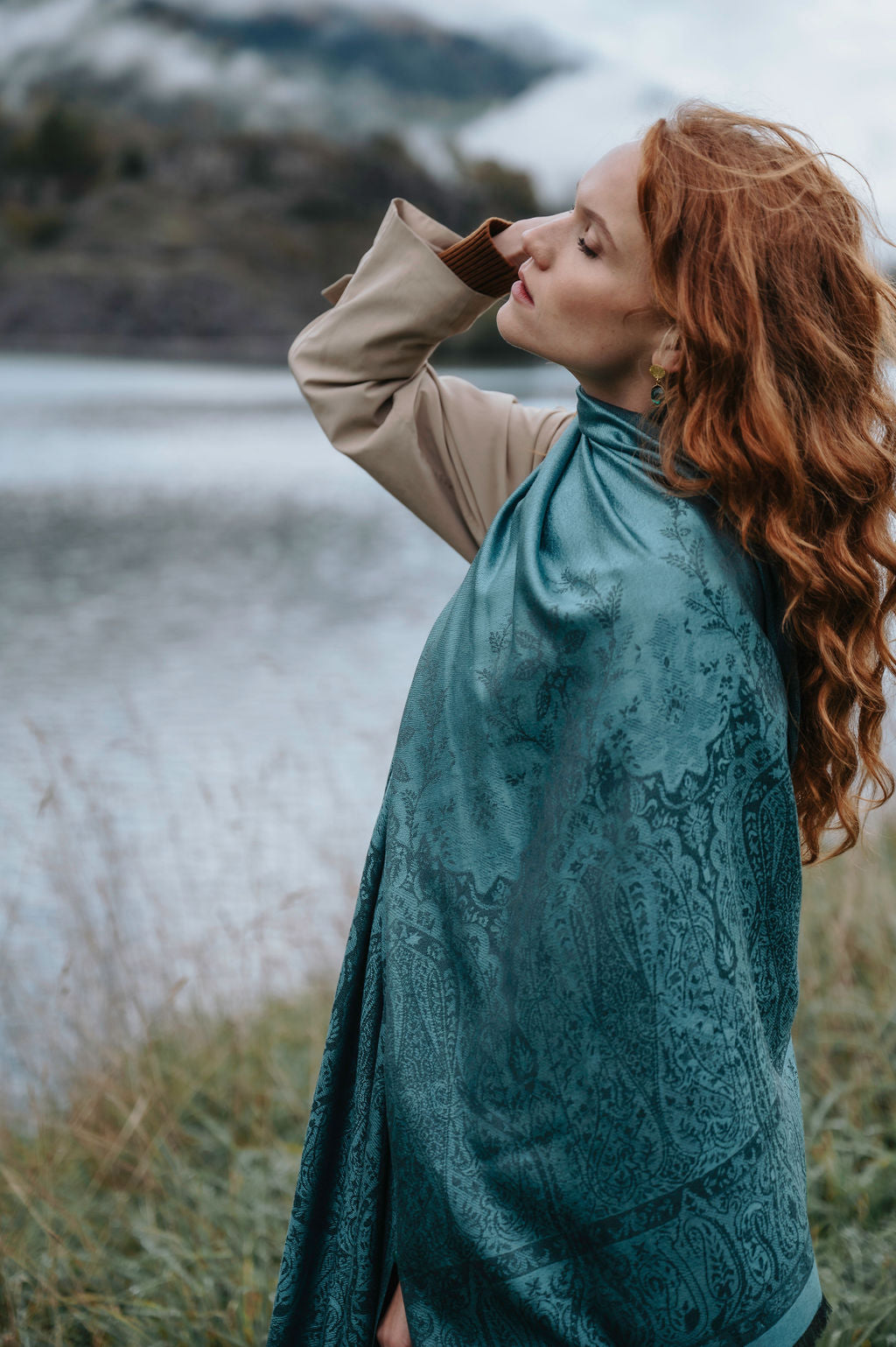 petrusse-tole-palma-bleu-amazonite-jacquard-soie-et-laine image 6