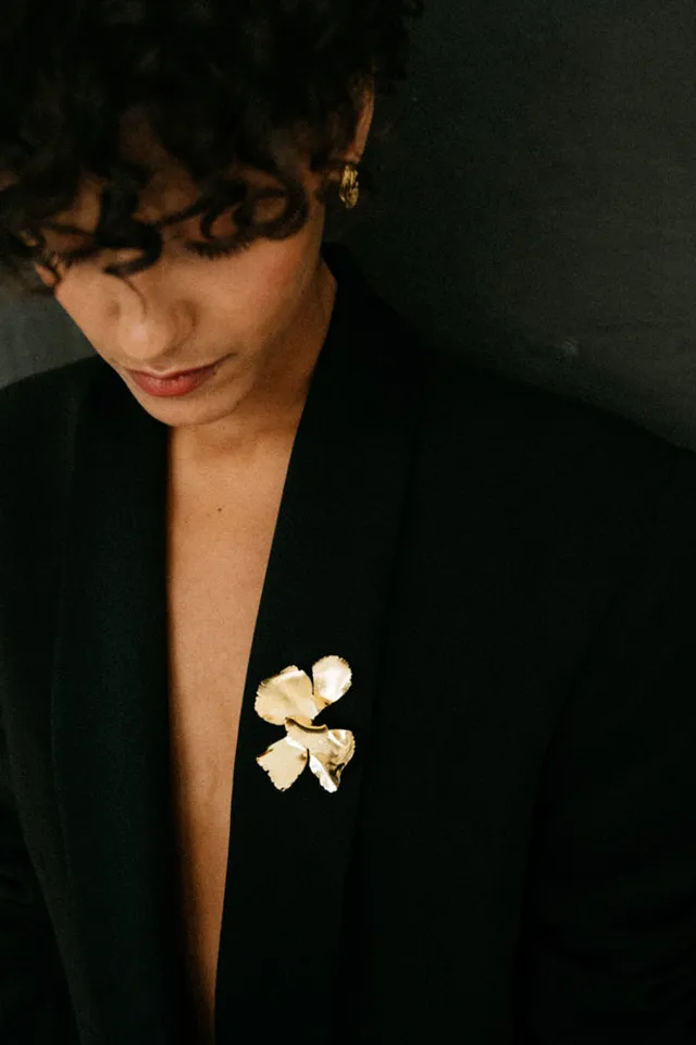 maison-sabben-univers-xxl-pin-s-broche-fleur-smoking-mari-e image 1