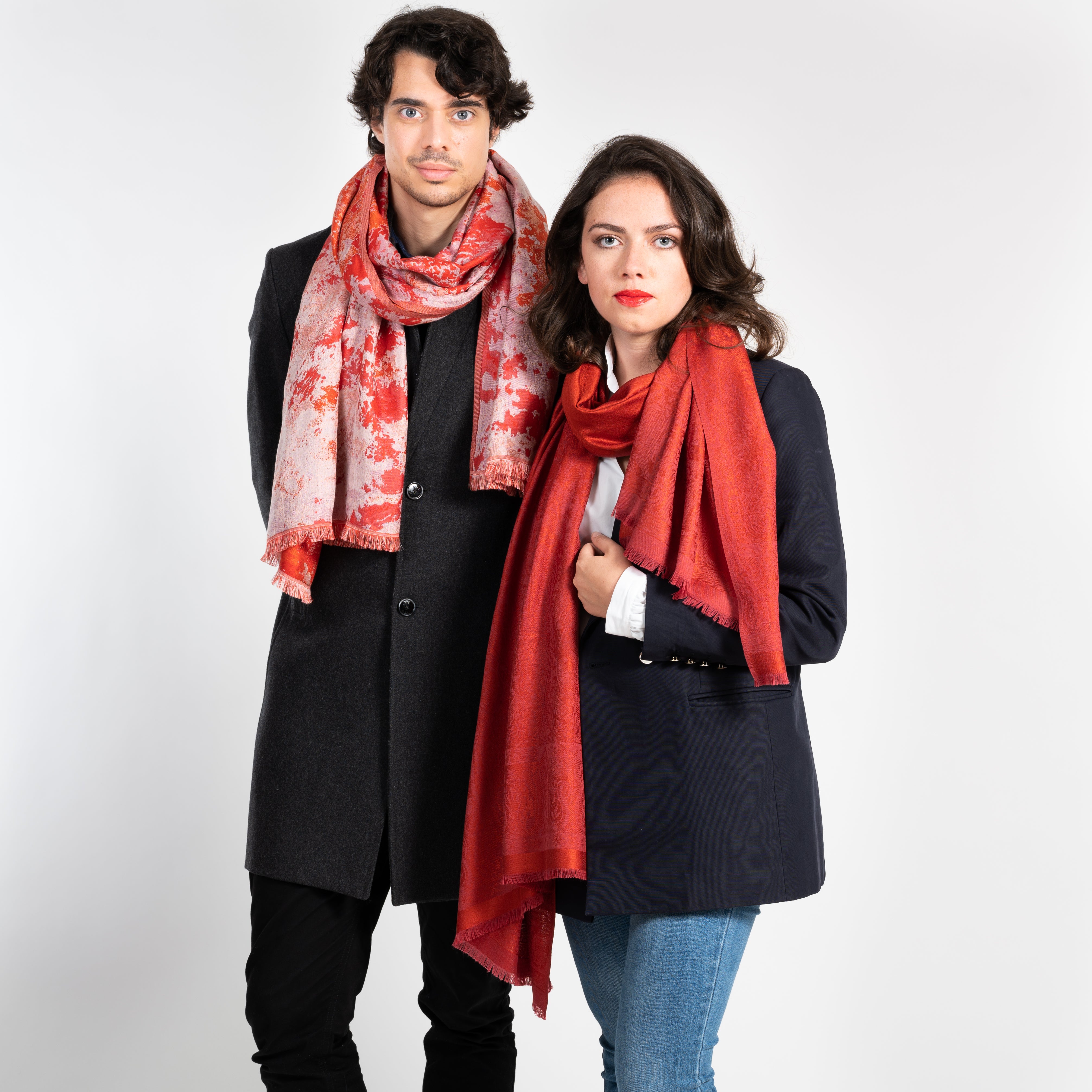 petrusse-tole-palma-vermillon-jacquard-soie-et-laine-cachemire image 4